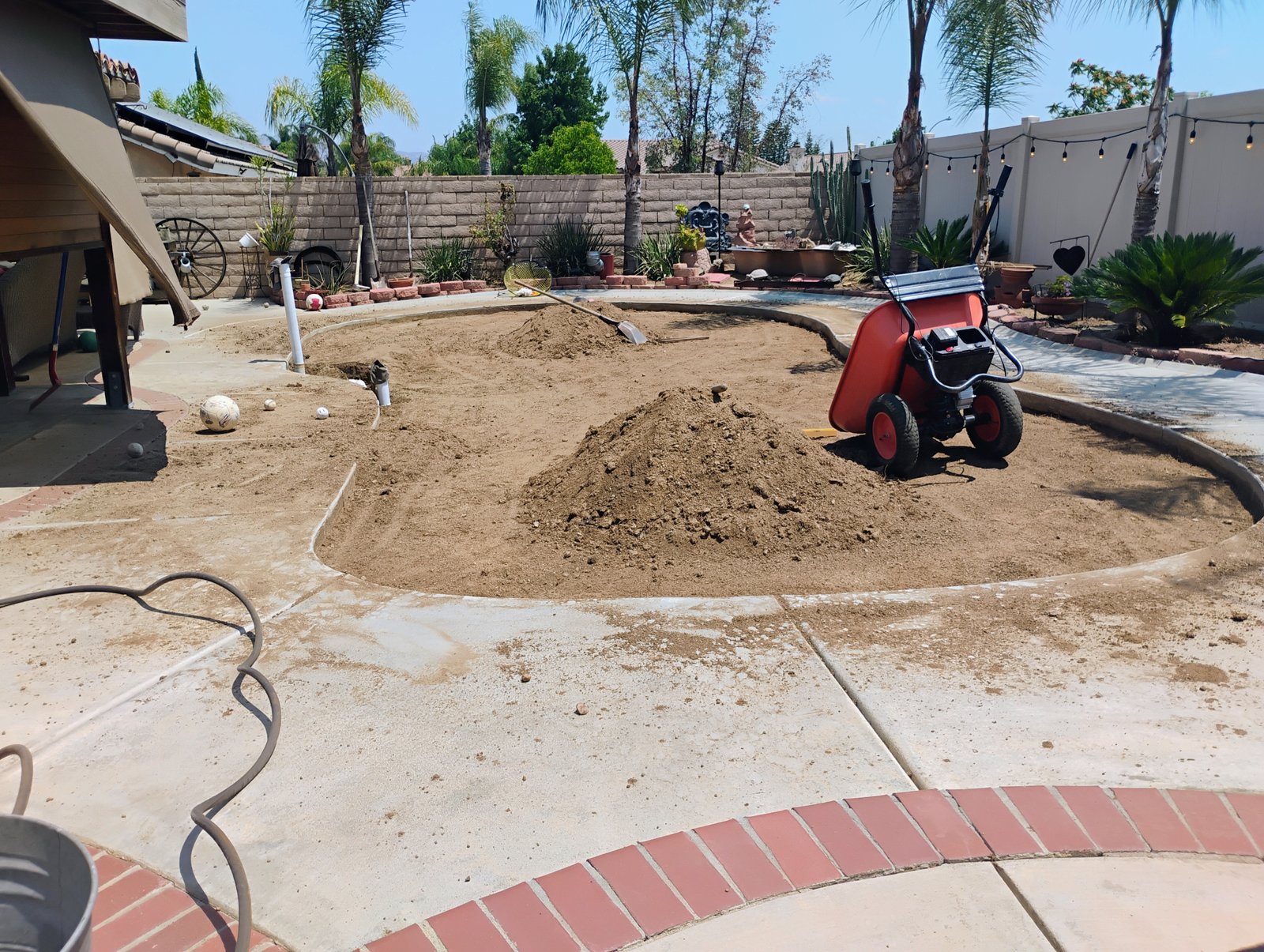 Artificial grass installation by the Synthetic Grass Techs crew serving Palm Desert